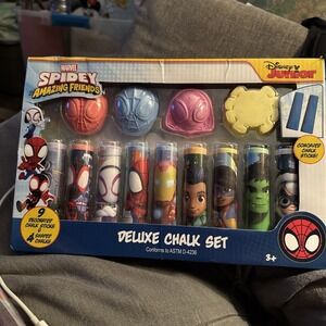 Marvel - Spidey and Amazing Friends Deluxe Jumbo Chalk  9 pc gift‎ set-NEW